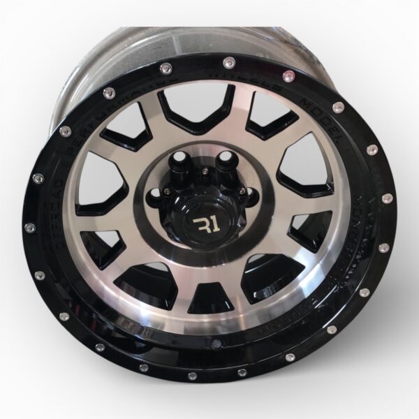 RIN 15X10 5-139  R1 SPORT  693 MAQUINADO NEGRO / COPA CB110 ET-44